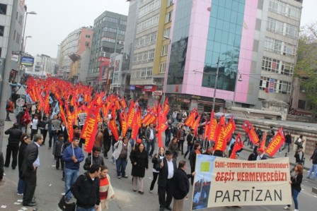 esit_yurttaslik_icin_yuz_binler_kadikoyde