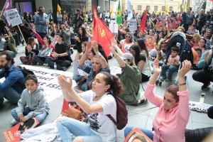 Londra’da Suruç katliamı ve baskılara karşı eylemler devam ediyor