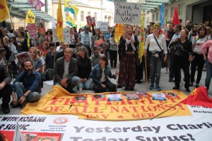 Londra’da Suruç katliamı ve baskılara karşı eylemler devam ediyor