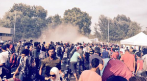 Macaristanda_polis_mültecilere_saldırdı