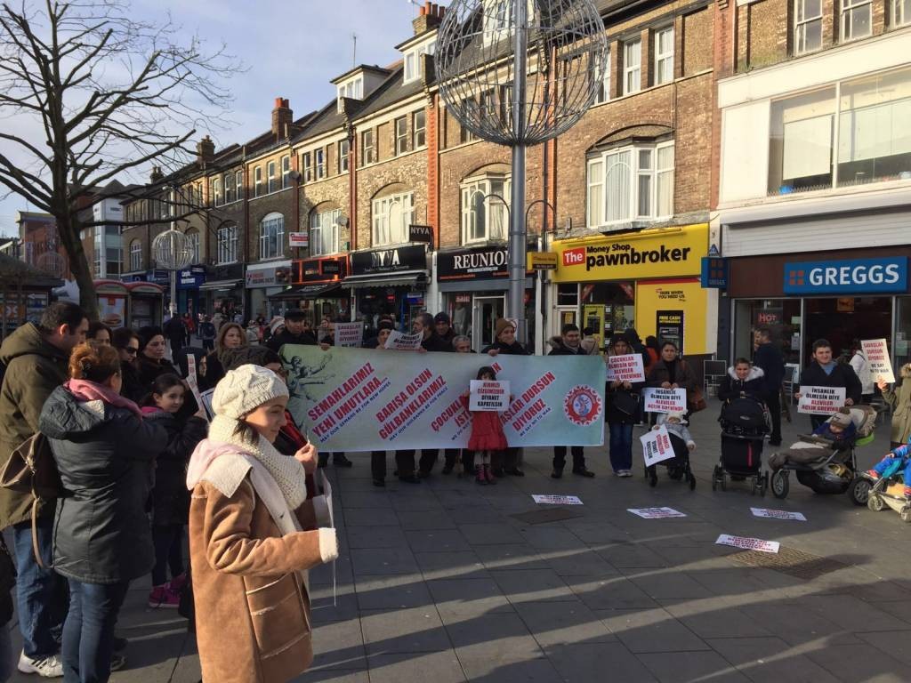 İngiltere'de protestolar devam ediyor